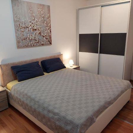Apartman Anita Jesenice  Exteriör bild