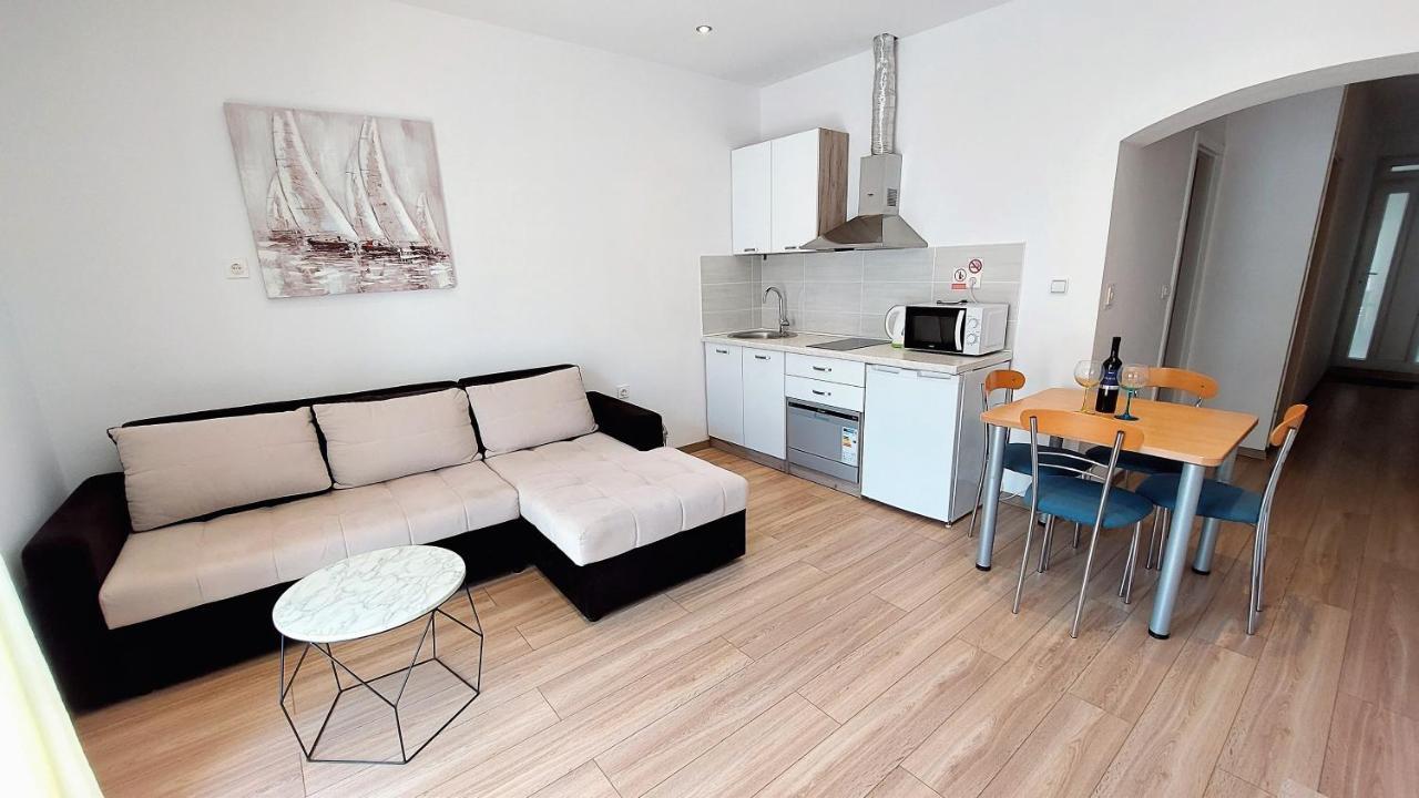 Apartman Anita Jesenice  Exteriör bild